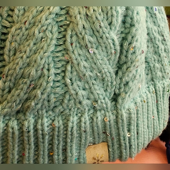 Girls POM Beanie M/L - Picture 5 of 5